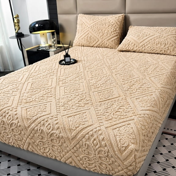 1 Pc Embossed Velvet Fitted Sheet, Non‑Slip Deep Pocket Mattress Cover, Pilling‑Resistant Machine Washable(Twin, Khaki)