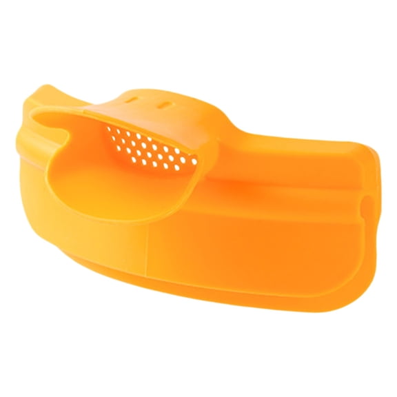 1 Pc Soup Pour Spout, Heat-Resistant Clip-on Pour Spout, Plastic Pot Edge Pour Funnel with Strainer, Anti-Spill Pot Edge Deflector for Kitchen Cooking, Easy Liquid Pouring, 5.11x2.75 inch