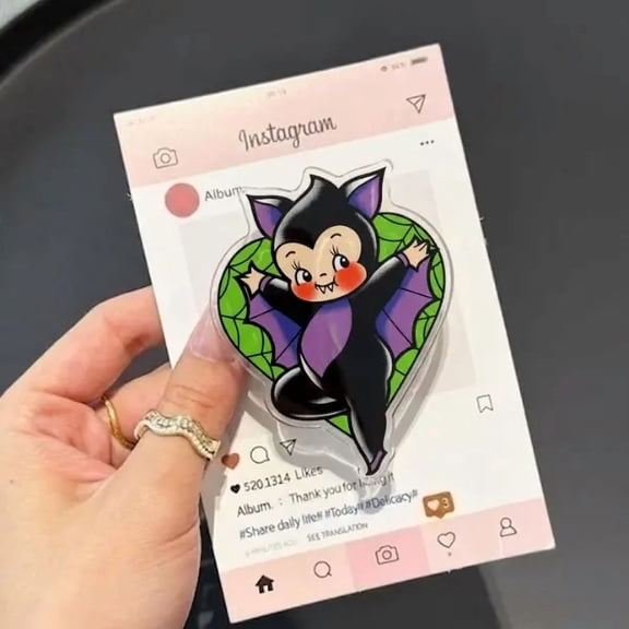 1 Pcs Bat Baby Cute Green Magnetic Phone Grip, Spooky Vampire Doll Phone Grip, Green Spiderweb Heart Phone Stand, Cute Horror Aesthetic Accessory Gift