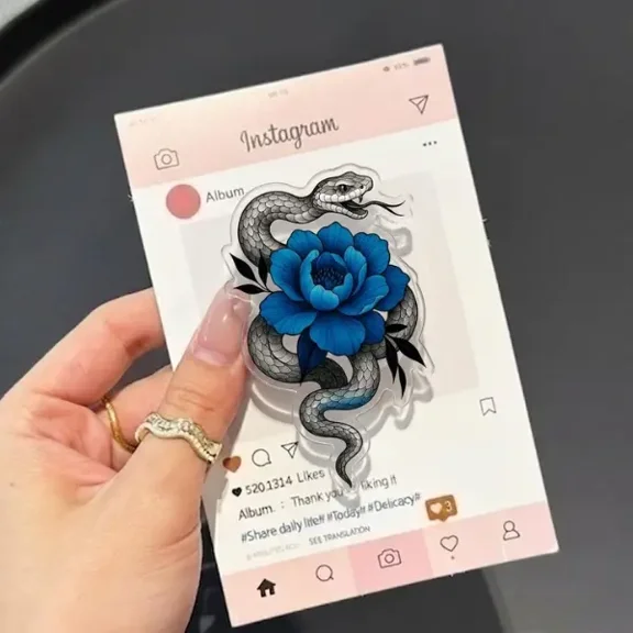 1 Pcs Blue Peony Snake Tattoo Magnetic Phone Grip, Gothic Snake Aesthetic Phone Grip, Floral Serpent Phone Stand, Edgy Blue Flower Accessory, Mystic Snake Gift