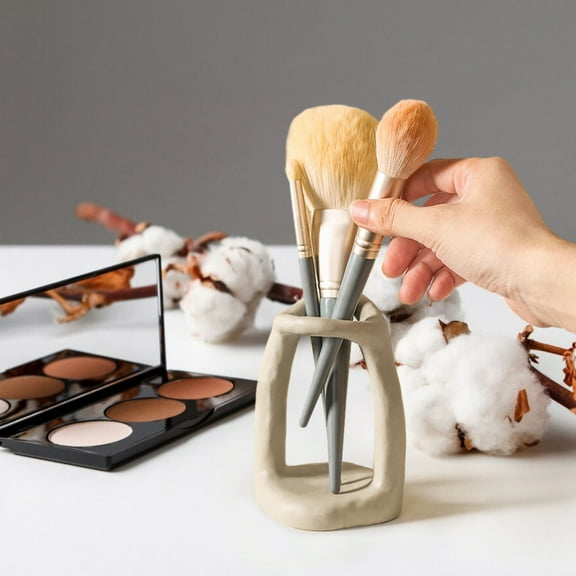 1 Pcs Ceramic Makeup Brush Holder, Creative Candle Stand, Modern Minimalist Nordic Style, Unique Curved Design, Designed for Small Decorative Items, Beige Starry Tower Finish