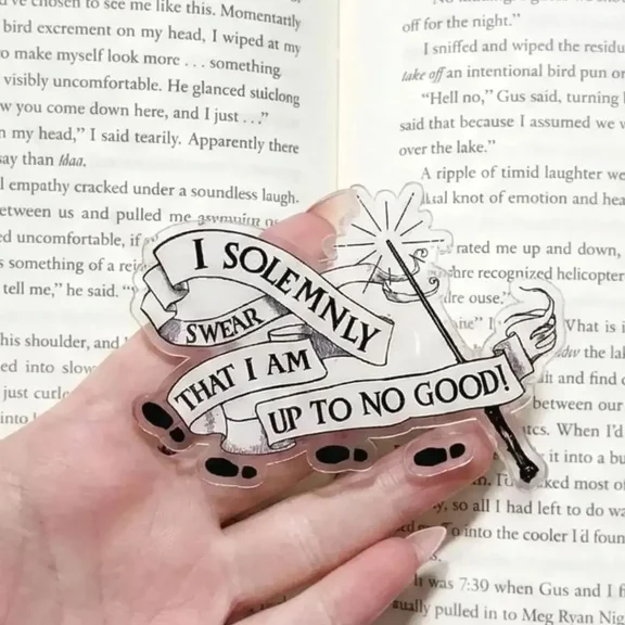 1 Pcs Magnetic Phone Grip Magic Spell Quote Magneticphonegrips Up To No Good Scroll Design, Magical School Aesthetic holder, Funny Reader Gift for Wizard School Fan