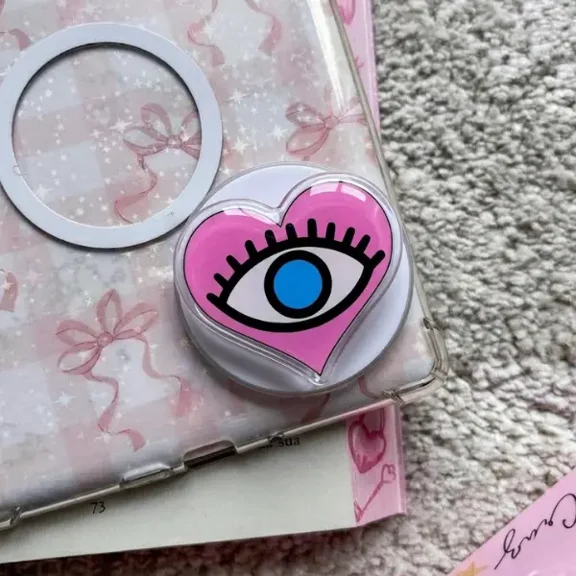 1 Piece Pink Evil Eye Heart Magnetic Phone Grip, Spiritual Protection Phone Grip, Heart Shaped Eye Phone Stand, Aesthetic Lucky Charm Accessory, Pink Nazar Heart Gift