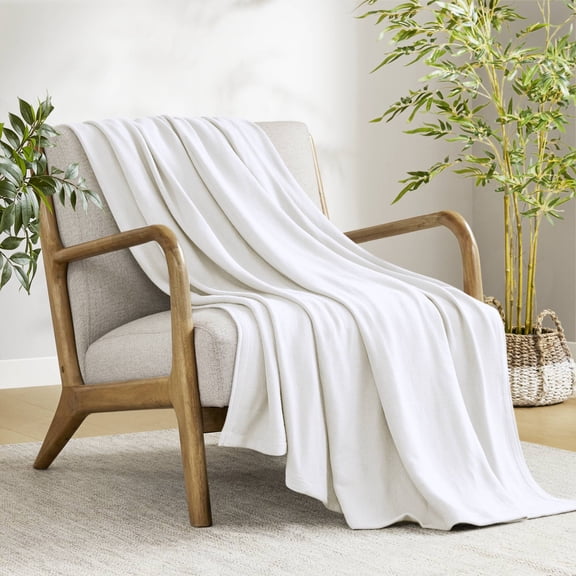 1-Piece Twin Rayon Blanket, White