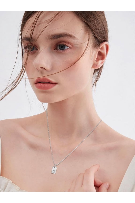 1 Set 1Pc Stainless Steel Letter Rectangle Pendant Necklaces Brass Box Chain Necklaces for Women Men Lead Free & Nickel Free & Cadmium Free Stainless Steel Color Letter B