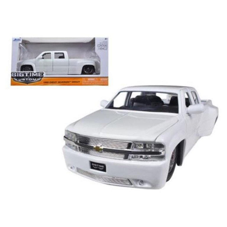 1 by 24 1999 Chevrolet Silverado Dooley Diecast Model Car,