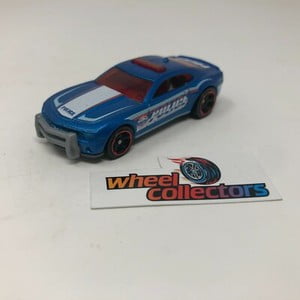 '10 Chevy Camaro SS * Hot Wheels 1:64 Scale Diecast Model Diorama * F1744