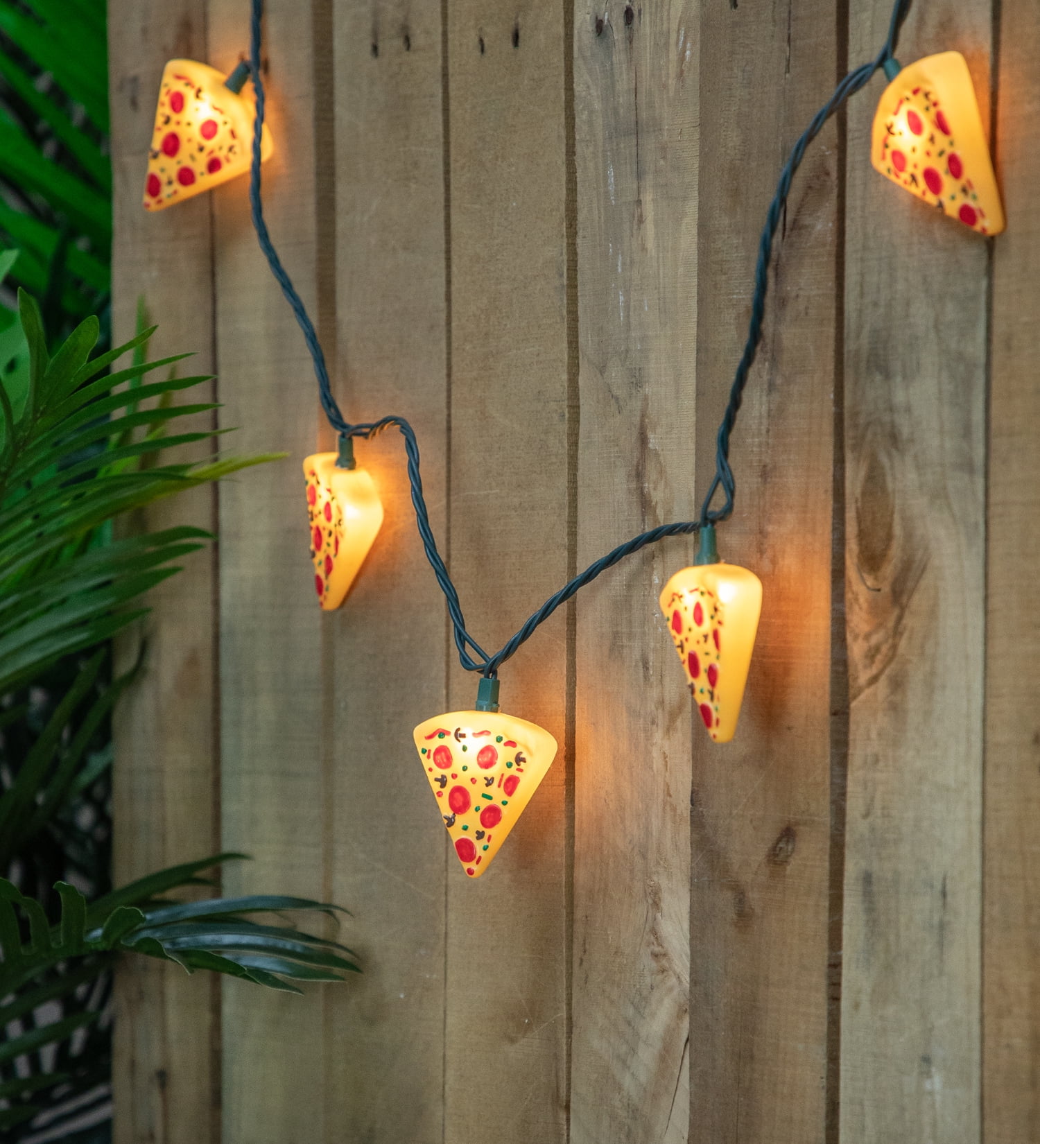 10-Count Pepperoni Pizza Patio Light Set 5.75ft Green Wire