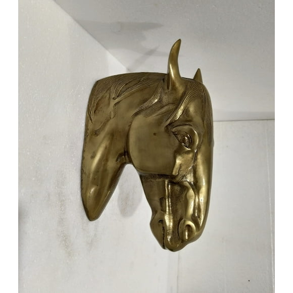 10 Inches Metal Horse Head Wall Sculpture Elegant Aluminium Horse Sculpture Unique Figurine Horse Head Statue a Excellent Item for Home, Office, Restaurant Decorations (Gold)