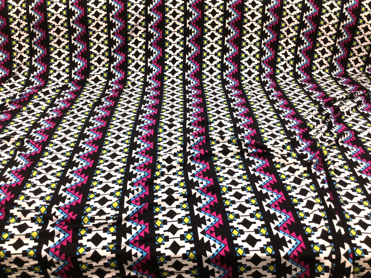 10 Yard Lot Printed Rayon Spandex 4 way Stretch Apparel Fabric Pink Blue Black Aztec H202