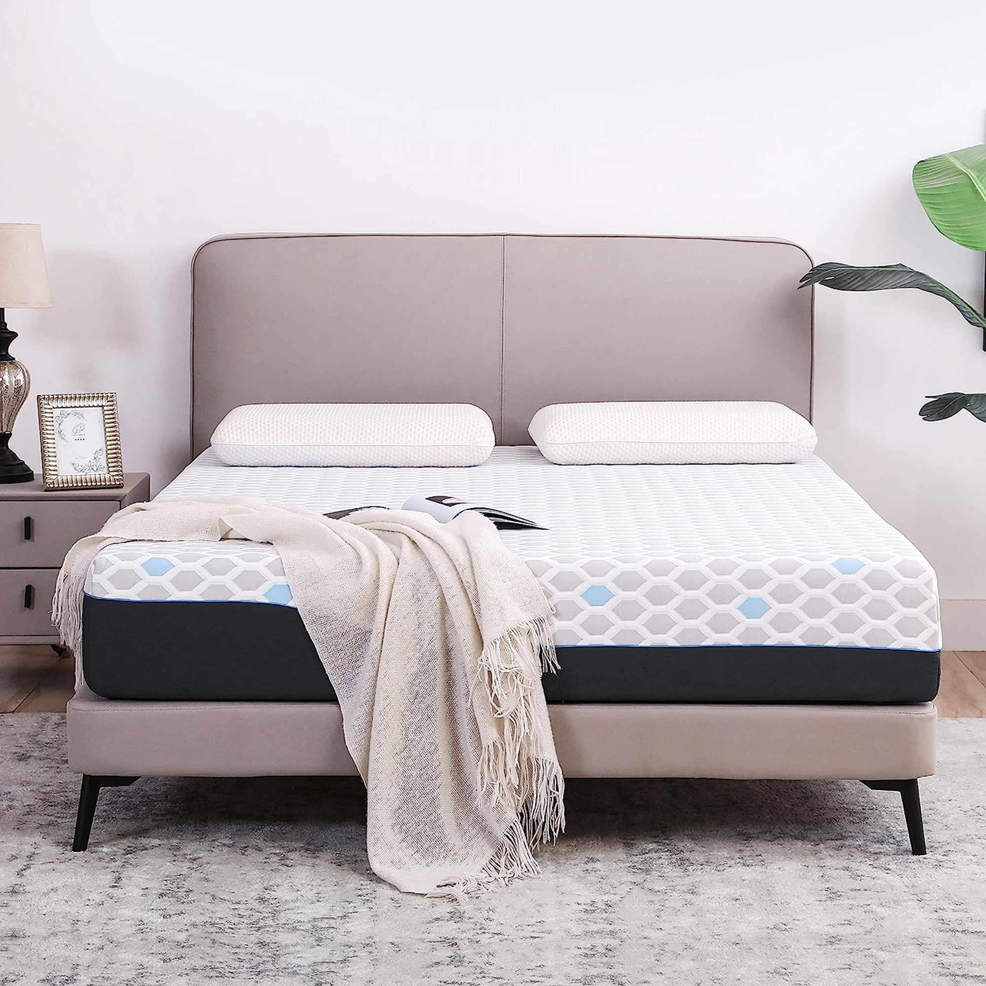 10 inch Queen Size Memory Foam Mattress in s box, Medium Feeling ...