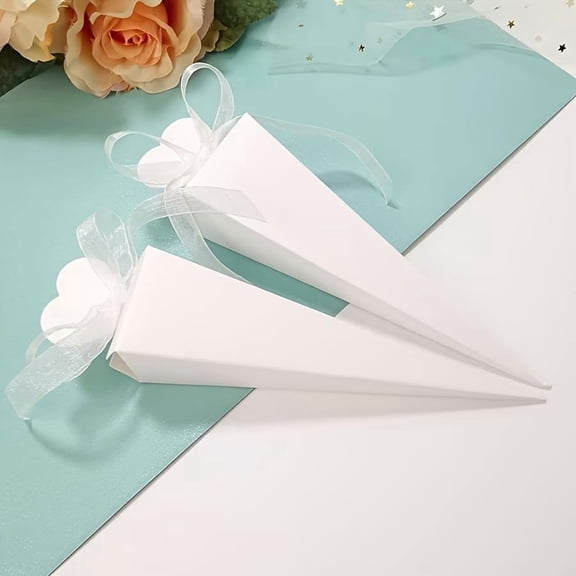 10 pcs kraft paper candy boxes with ribbon bows, candy and gift packaging boxes - creative triangle gift boxes, suitable for weddings, birthdays, Valentine's Day