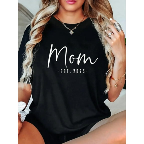 100% Cotton Mom Est 2025 Mom To Be Gifts New Mom Pregnancy T-Shirt