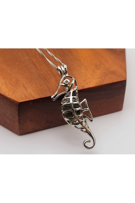 100% Genuine Natural Moldavite Sea Horse Locker Necklace Silver Tone