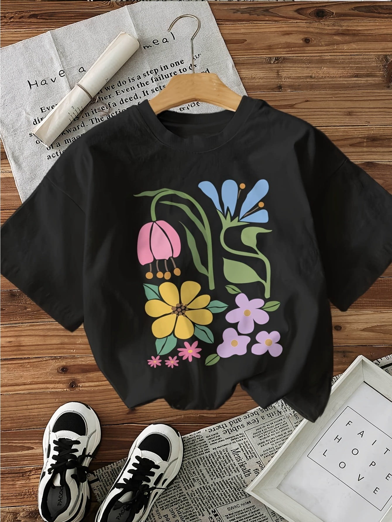 [100% Knit Floral Tee] Floral Graphic Print Women's T-Shirt | 100% Knit ...