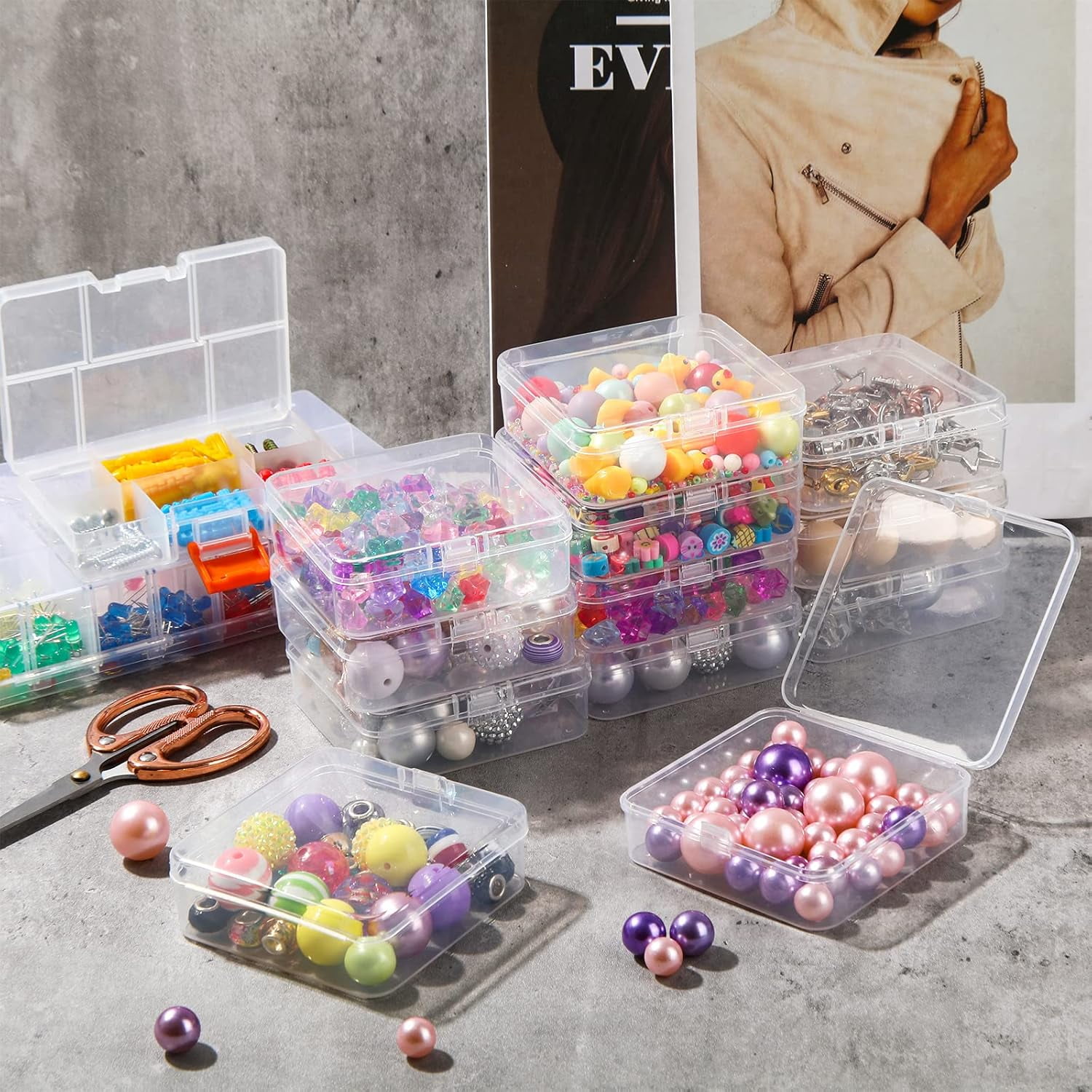 100 Pcs  Plastic Beads Storage Containers Box Small  Boxes with Hinged Lid Plastic   Square Arts Crafts Storage Organizers for Small Items(3.3 x 3.3 x 1.1 Inch)