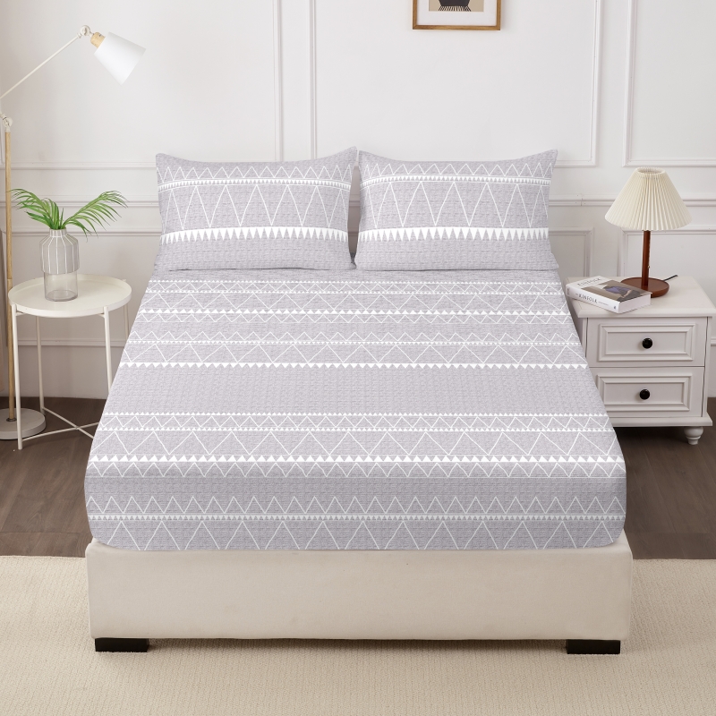 100 Polyester 3pcs Cartoon Bedding Fitted Sheet and pillowcases Set