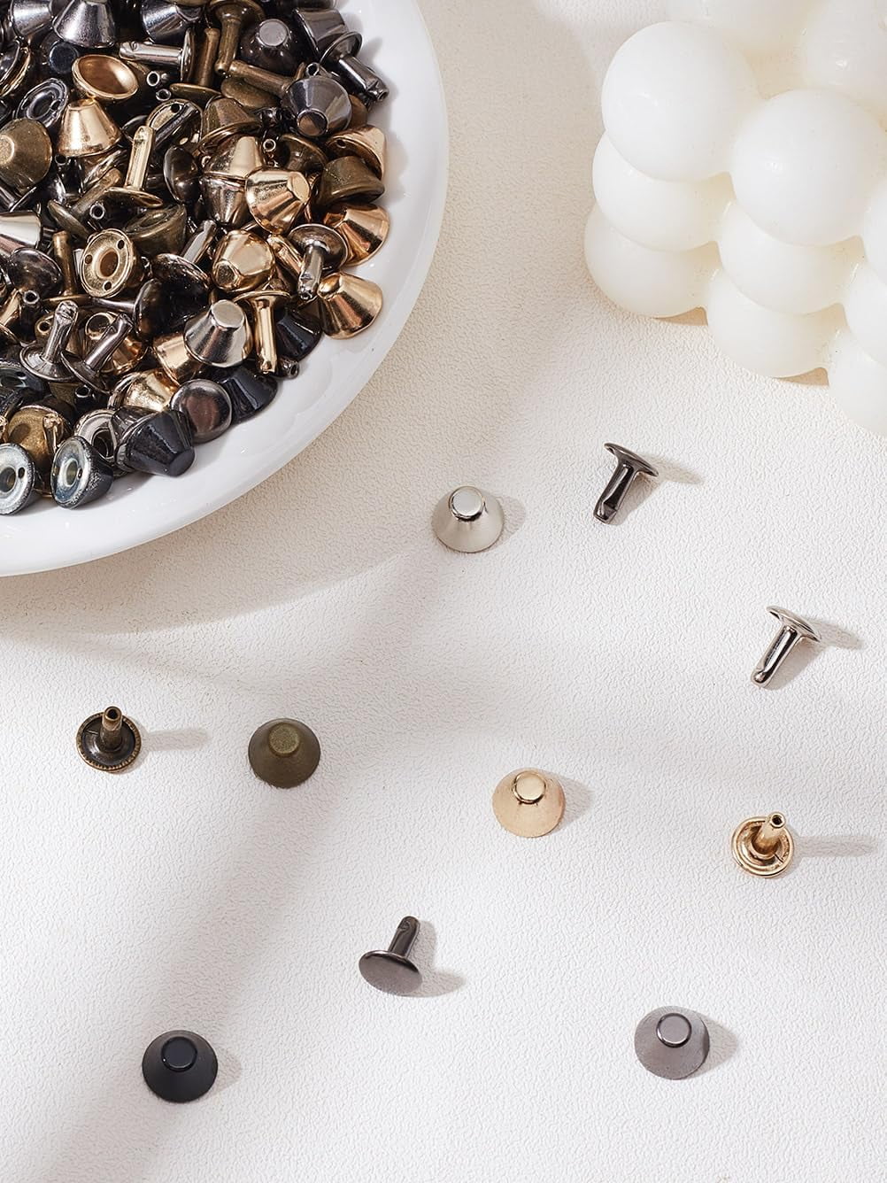 100 Sets Iron Rivets Set with Screw Mixed Color Flat Buckle Spikes ...