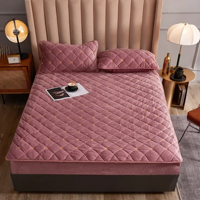 Embroidery Mattress Cover Thicken Soft Velvet Quilted Mattress