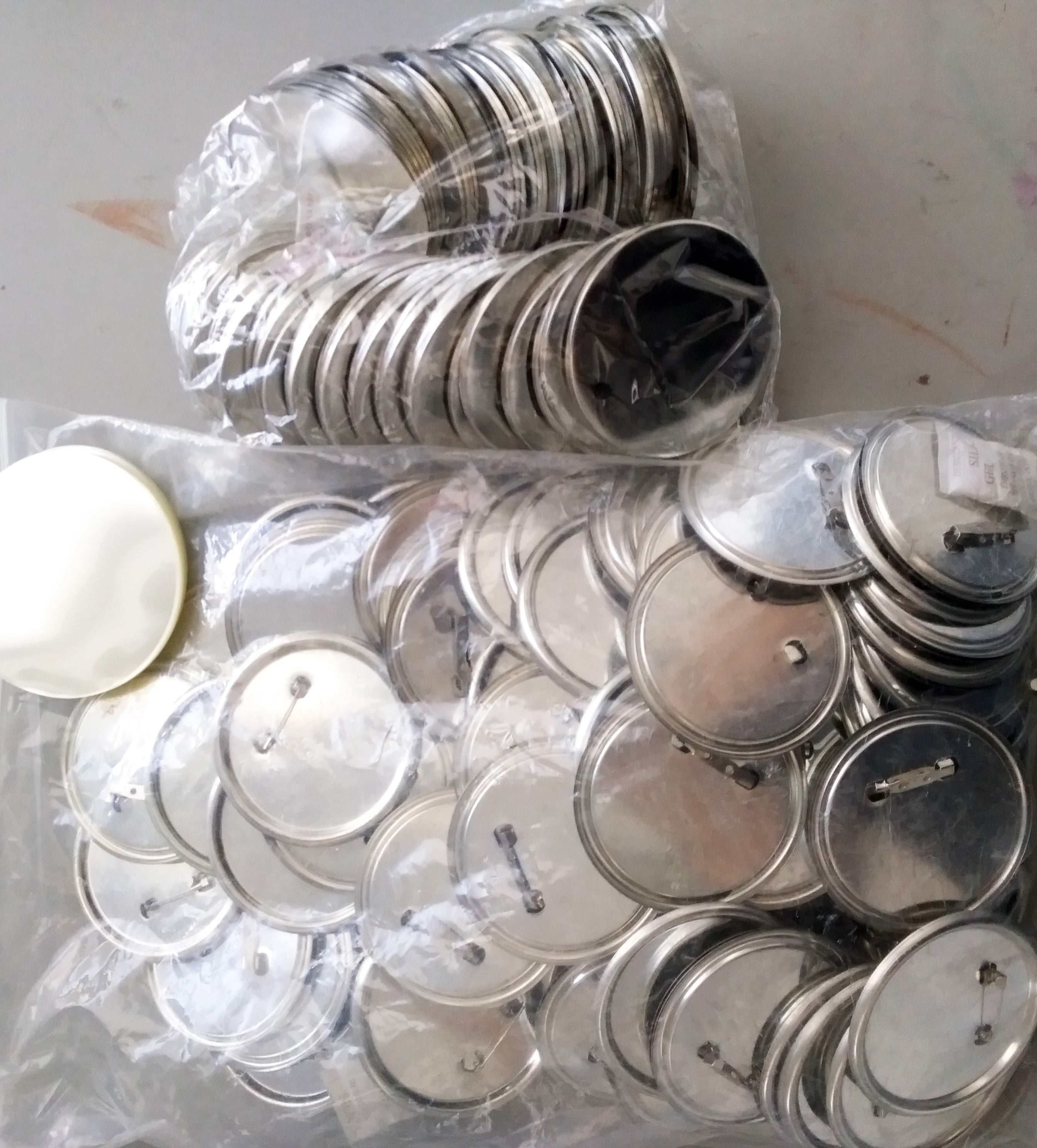 100 piece of (58mm) 2 1/4  inch Button Blank for Button/Badge Maker Press circle cutter