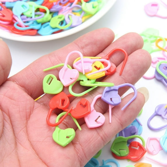100Pcs Crochet Stitch Markers Crochet Clips,Colorful Knitting Markers for Crocheting,Locking Stitch Markers,DIY Craft Plastic Safety Pins,Knitting Crochet Stitch Markers,Stitch Counter Needle Clips