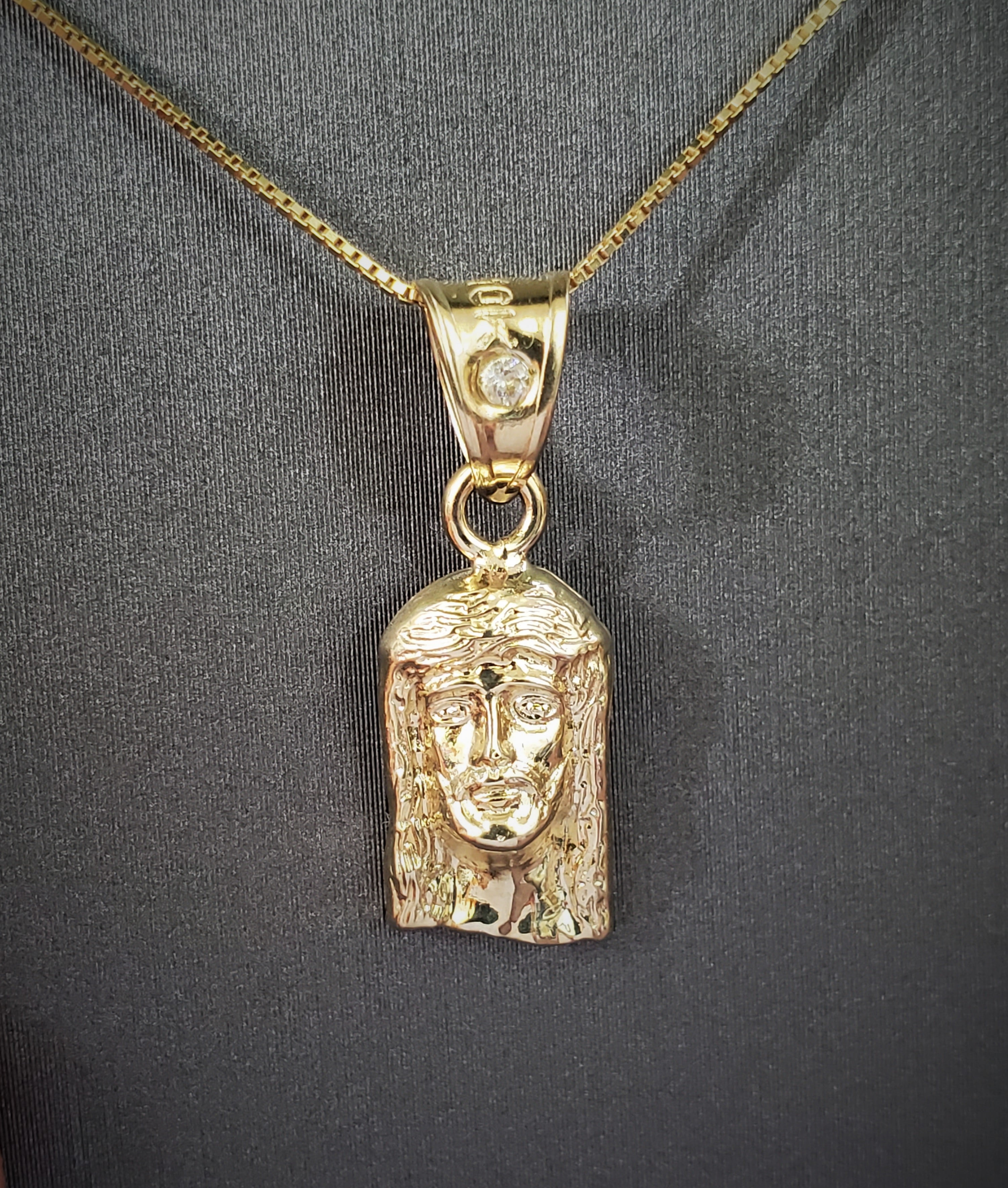 10K Solid Gold Jesus Pendant with Box Chain Kuwait Ubuy - Main Image