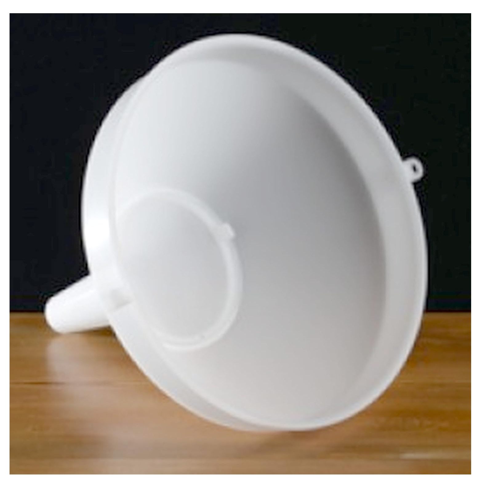 10in Plastic Funnel with Strainer