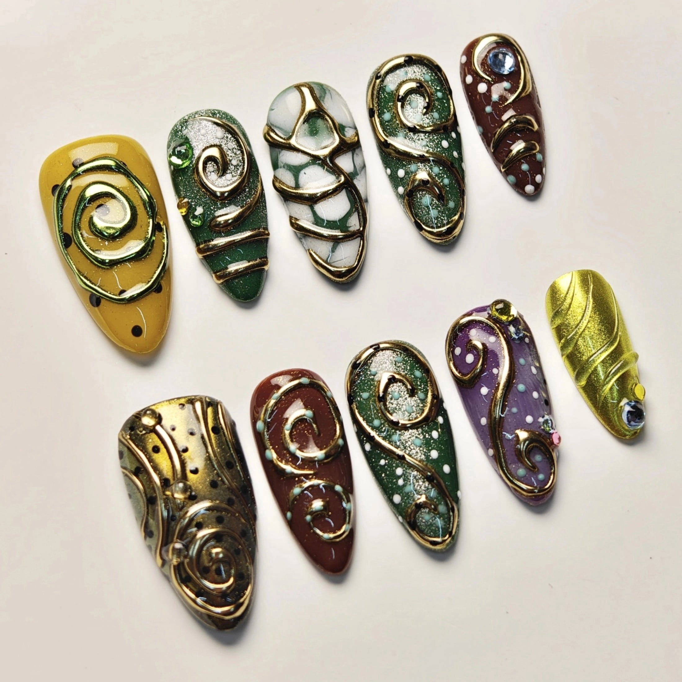 10pcs Almond Press On Nails Handmade Y2K Goth Junk Punk Style Multi-color Nails with 3D Gold Swirls & Rhinestones Suitable For Summer Parties For Women Girls