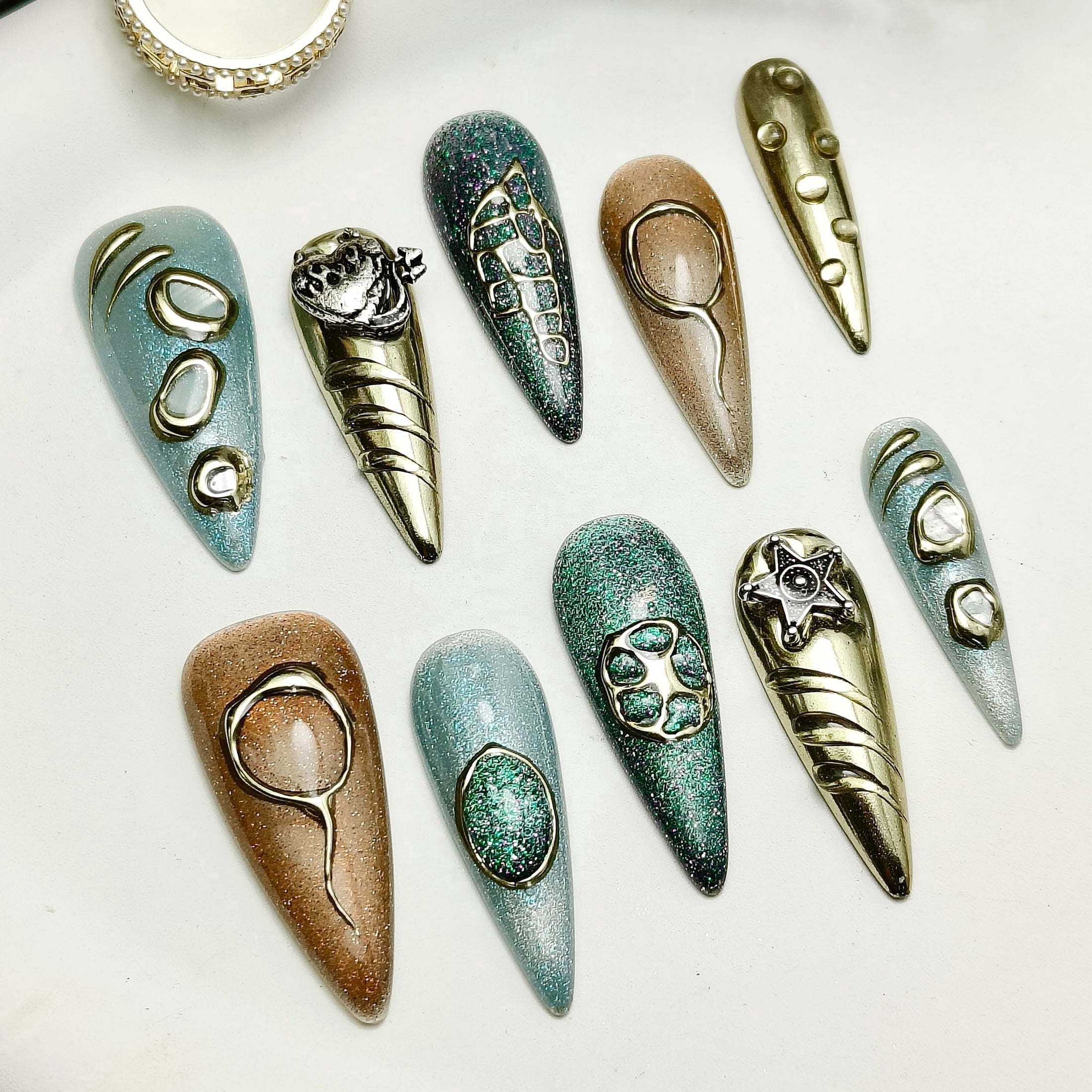 10pcs Stiletto Press on Nails Long Length Mint Green Champagne Gold Handmade False Nails with 3D Metal Star Abstract Design for Women