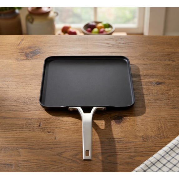 11 Inch Square Nonstick Griddle Pan - Black Flat Top Stovetop Grill Pan for Pancakes, Eggs, Bacon & More - Durable Easy-Clean Cookware