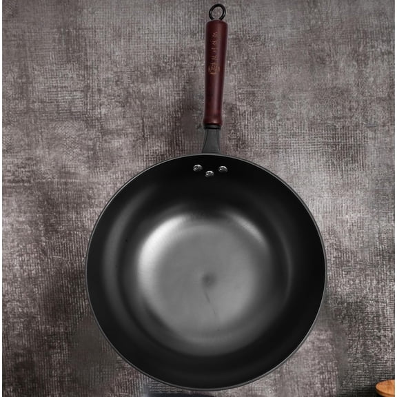 12.6" Cast Iron Flat-bottom Wok, Traditional Chinese Cooking Pan, Saute Stir-Fry Cookware with Wooden Handle, Physical Non Stick, Use on Induction, Electric, Gas, Open Fire,BBQ,Grill &Camping