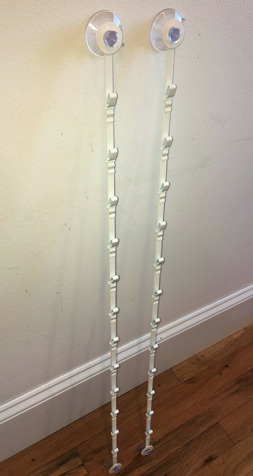 12 Clips Single Strip Clipper Display Rack in White with Suction cup ...
