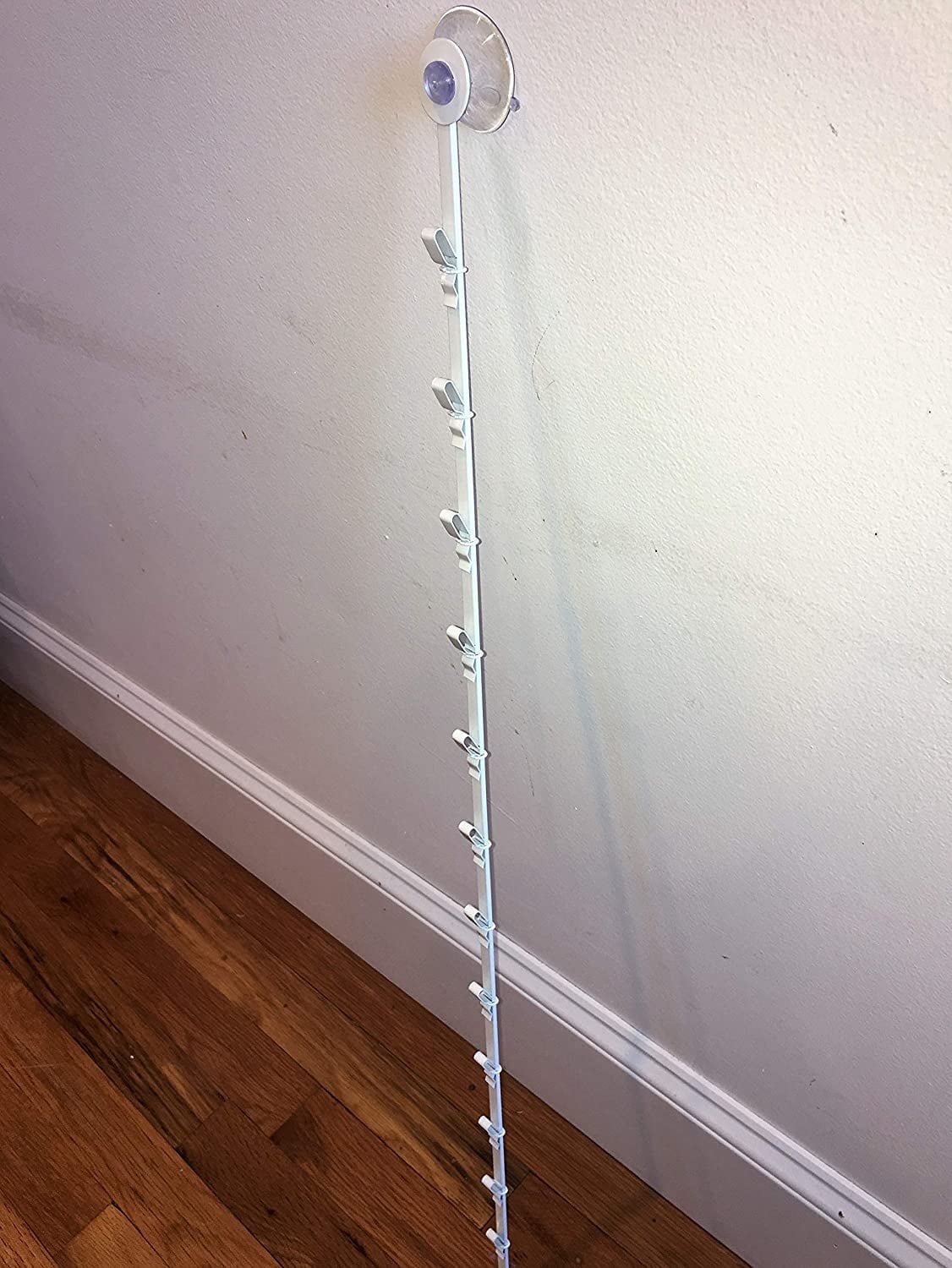 12 Clips Single Strip Clipper Display Rack in White with Suction cup ...