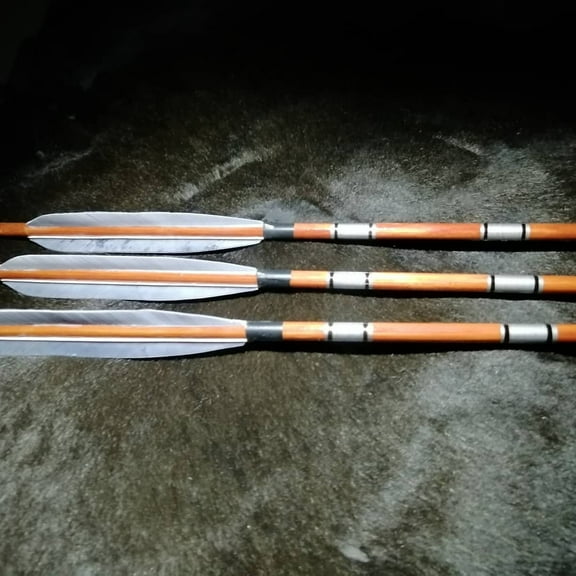 12 PCS Wooden Archery Arrows Archery Personalized Arrow For Recurve Bow Longbow Medieval Traditional Ottoman Hunting Shoot with Gray Feather