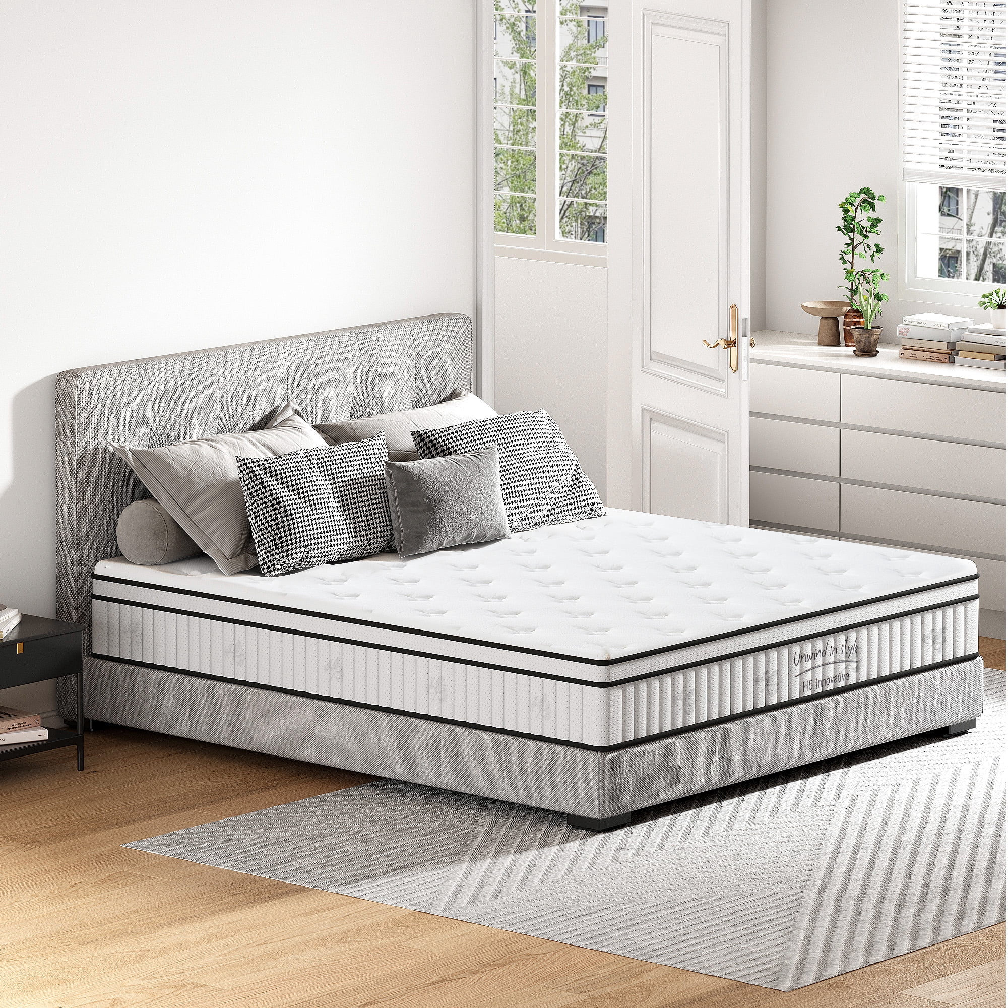 12" Queen Mattress,Memory Foam & Spring Hybrid Mattress Queen Size,Medium Feel,Breathable Comfort,Individual Pocket,Adult