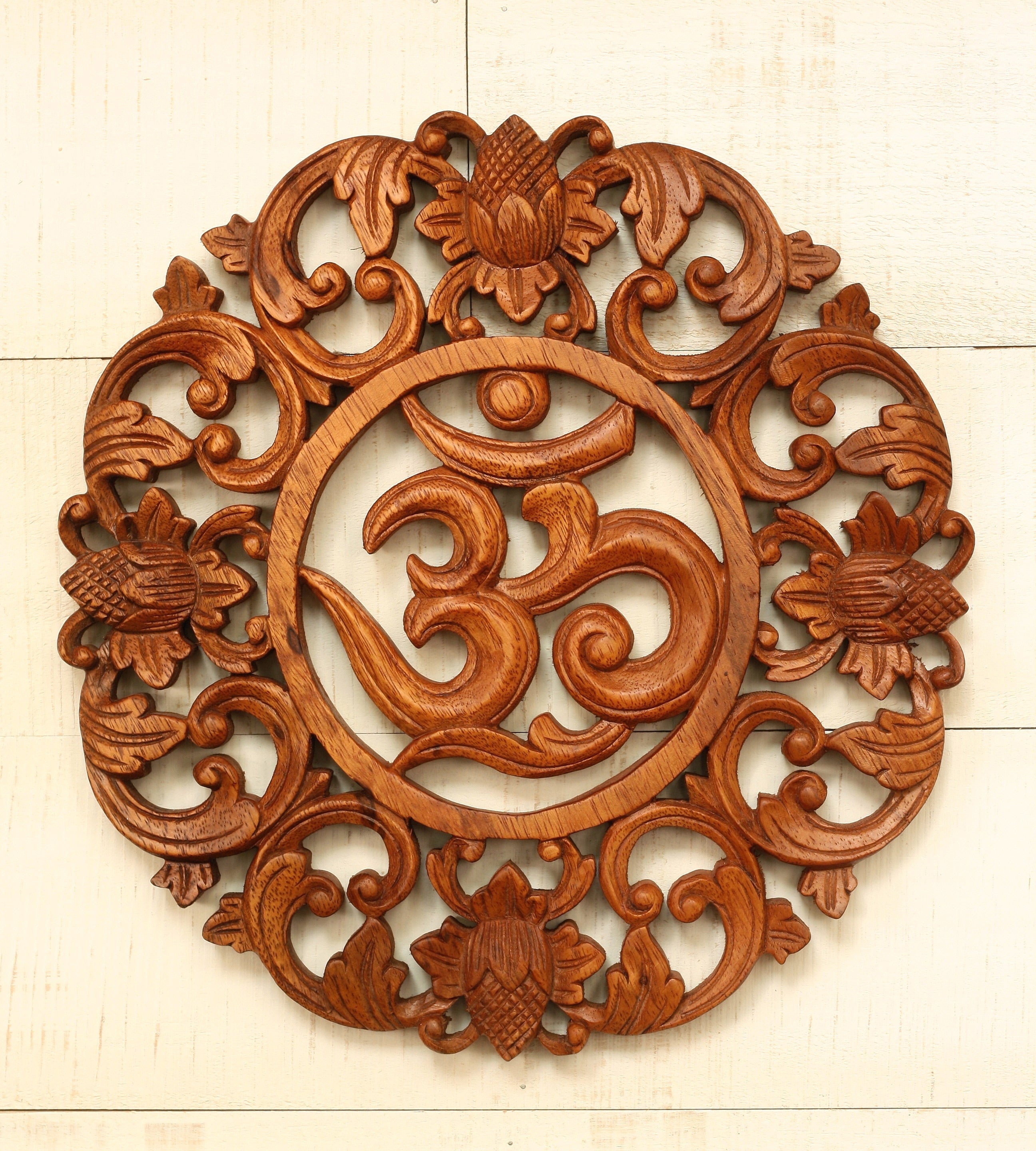 Om Panel Carving