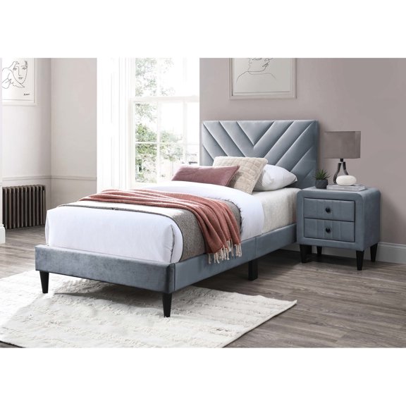12 - slat system for stability / Peaceful night in gray bedroom bed