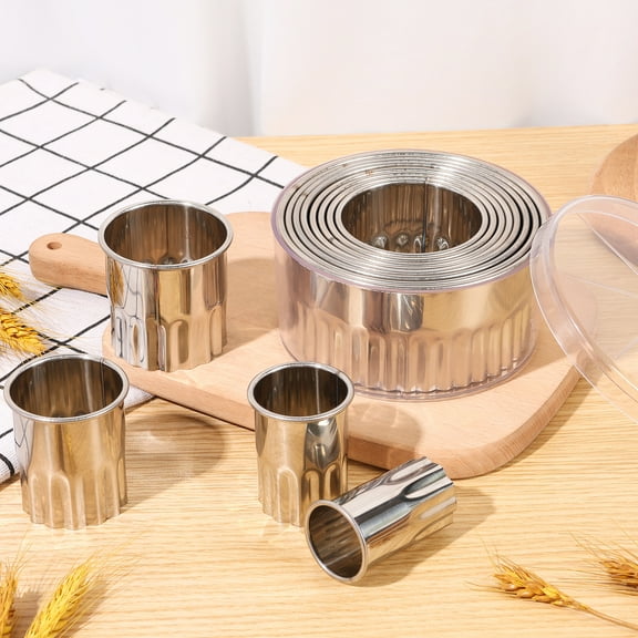 12Pcs Stainless Steel Round Cookie Cutters for Baking Assorted Sizes Biscuit Cutter Set Multipurpose Curved Rim Donut Cutter Rings for Scone Fondant Tarts Vegetables