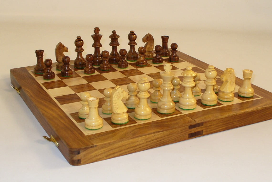 Medieval Royal Chess: Classic Board Game for Nintendo Switch