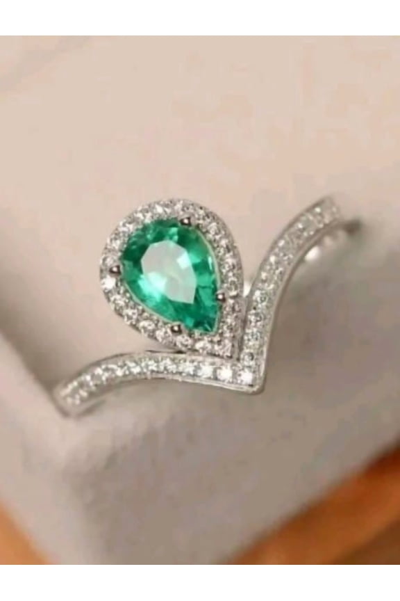 14K white Gold Plated 2Ct pear Cut Simulated Emerald Women Wedding Ring