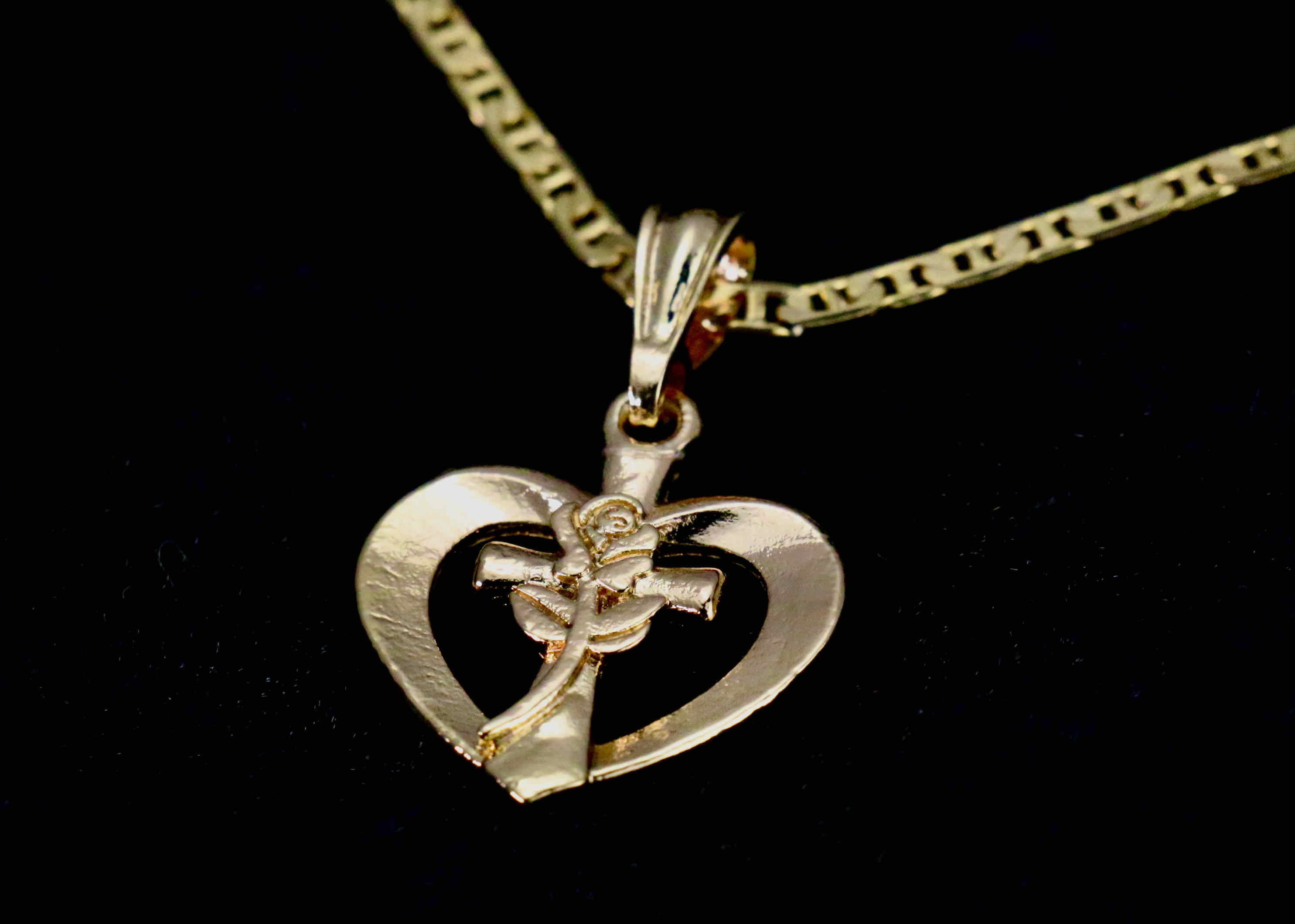 14k Bonded Gold Mariner Chain with Heart Cross Pendant, Best Unisex ...