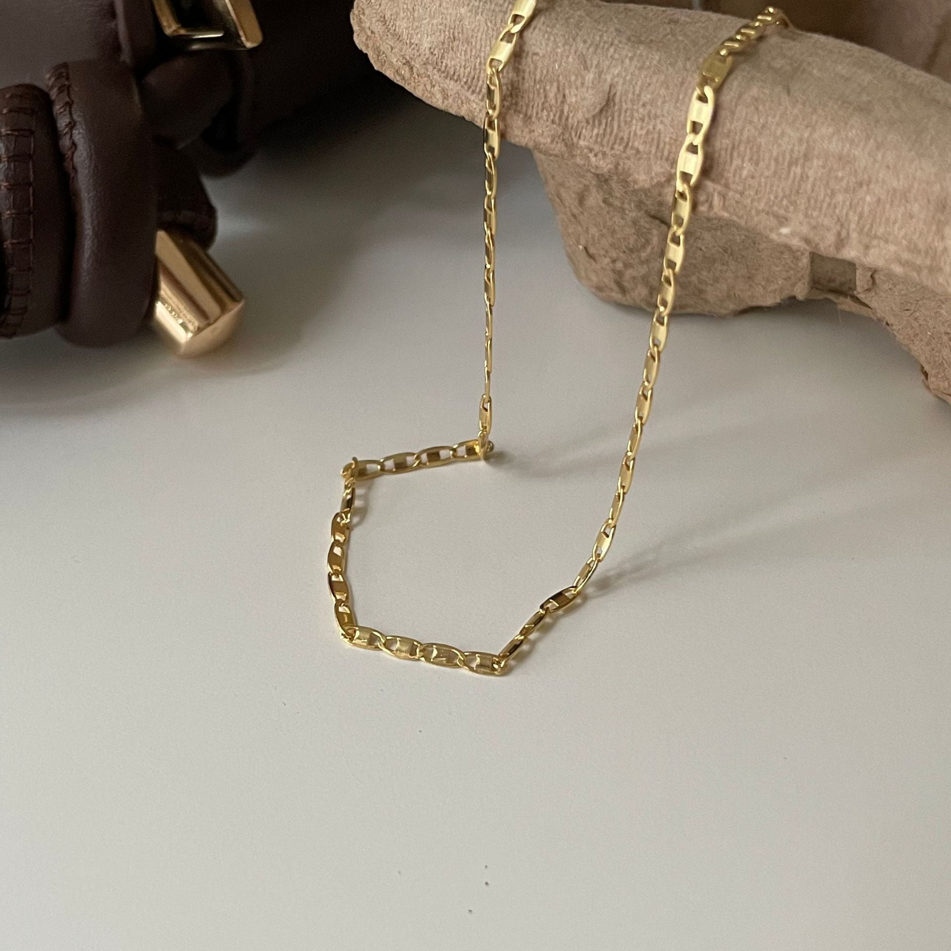 Plain gold chain for female discount