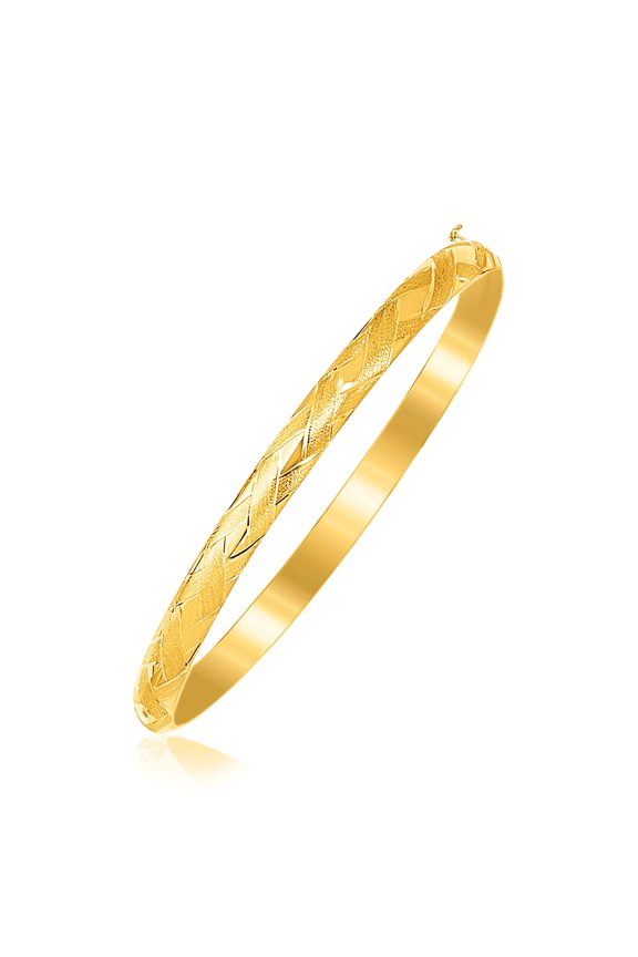 14k Yellow Gold Children's Bangle with Diamond Cuts 5.5 in