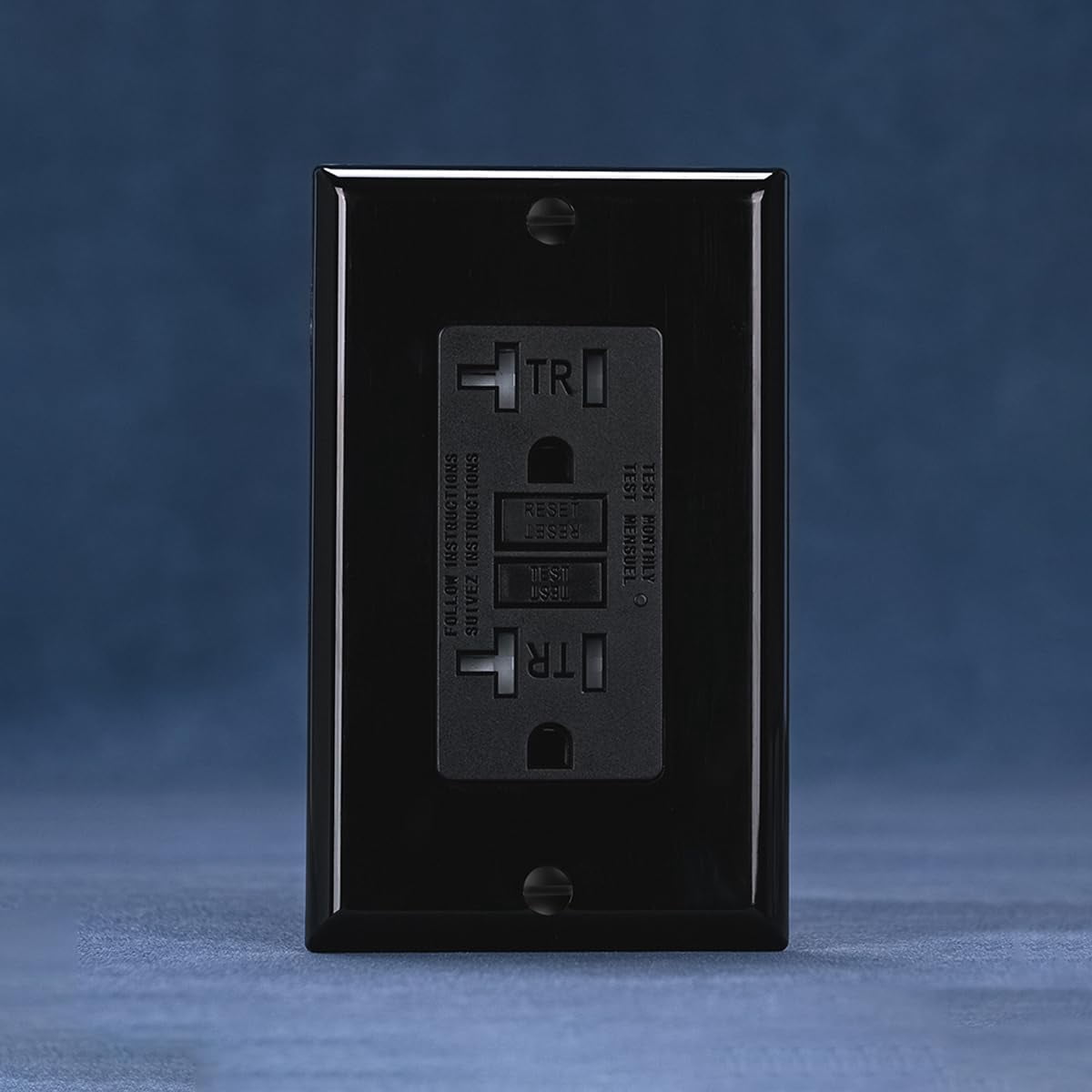 15/20 Amp GFCI Outlet, Tamper-Resistant, Single LED with Two Colors ...