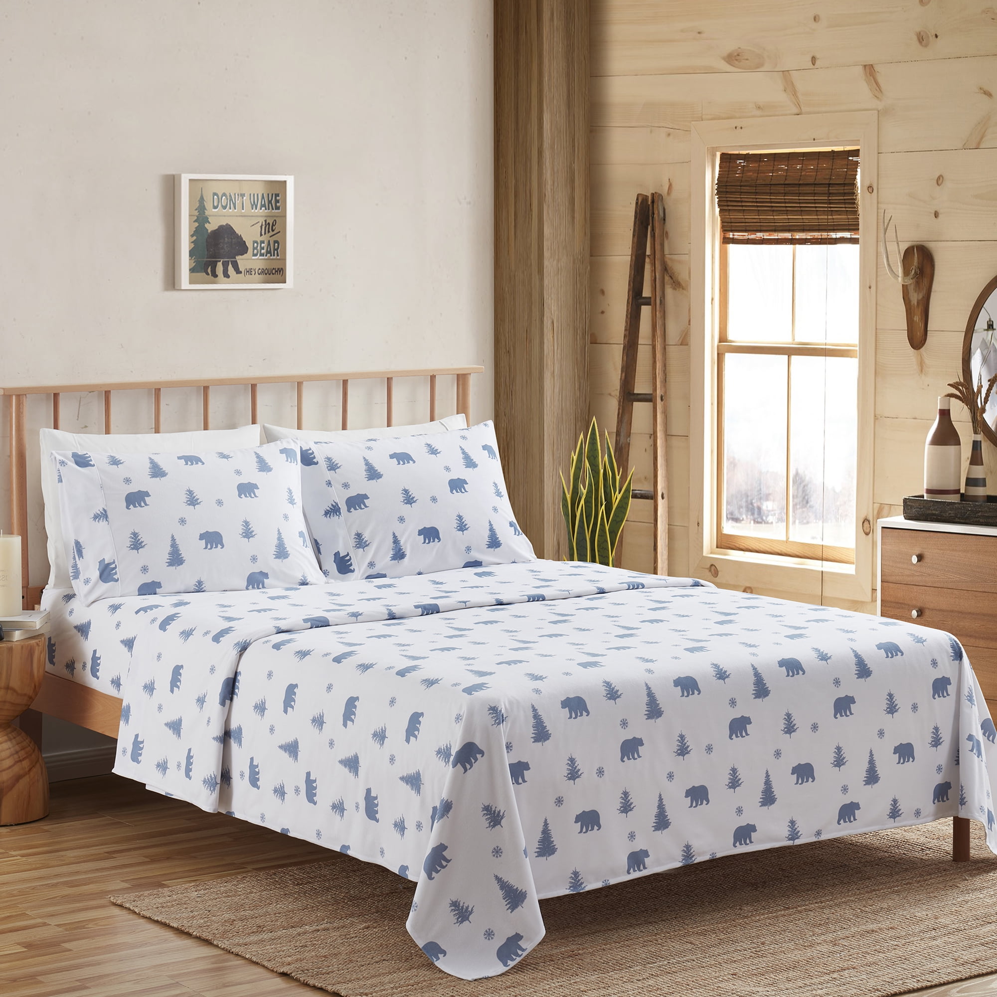 1500 Supreme Collection Microfiber Winter Bear Print Flannel Sheet Set