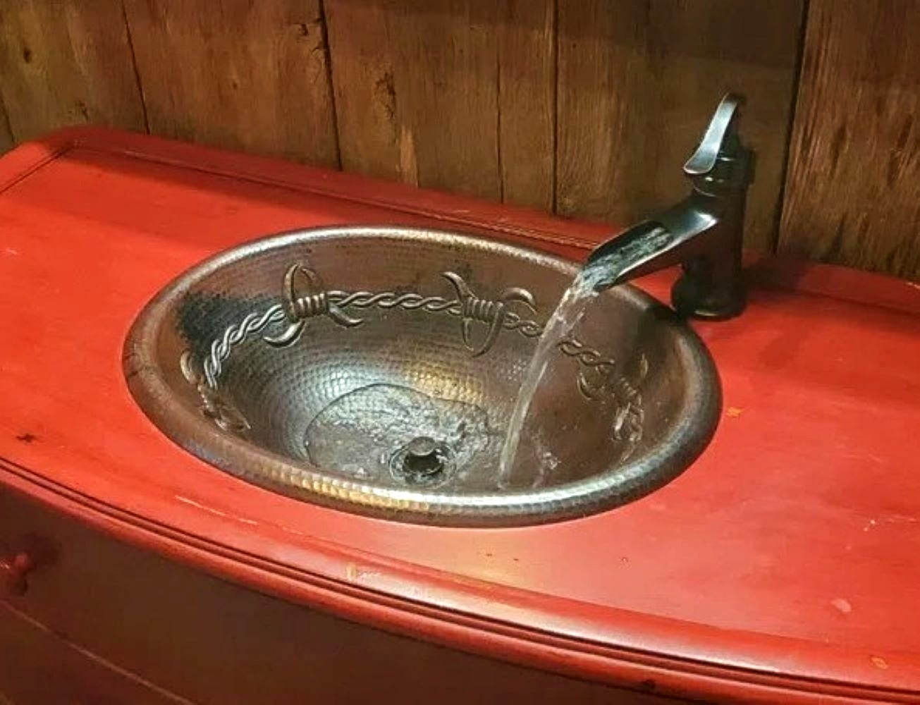 16" Oval Hand-Hammered Copper Bathroom Sink with Barbed Wire Design