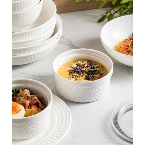 16 oz Lidded Ramekins Set of 4, Oven Safe Porcelain Baking Dishes with Embossed Design