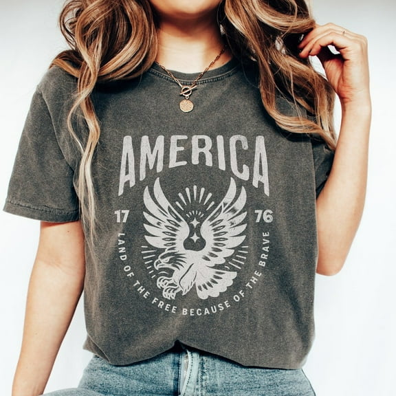 1776 4th of July Shirt for Men and Women, USA Eagle Tee, Patriotic American Flag T-Shirt, Land of the Free Independence Day Top