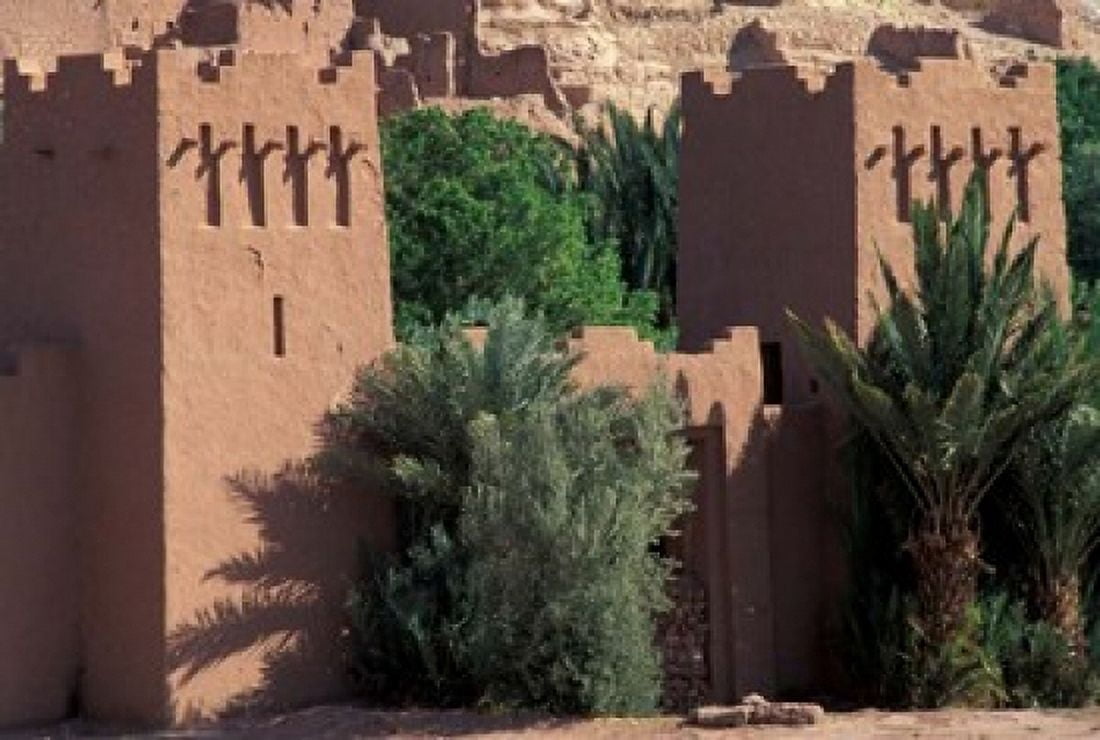 17th Century Kasbah Amerhidi Morocco Canvas Art - John & Lisa Merrill DanitaDelimont (35 x 24)