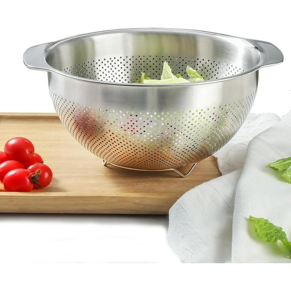 18/8 Stainless Steel Microwell Colander, 5QT Large Capacity with Handle Kitchen Food Strainer Basket for Washing Vegetables, Fruits, Rice, and Pasta (primary colour, 5QT)